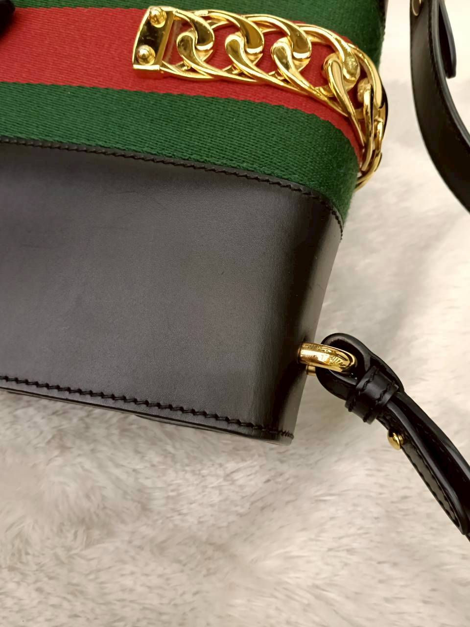Gucci Sylvie Small Web Calfskin Black GHW