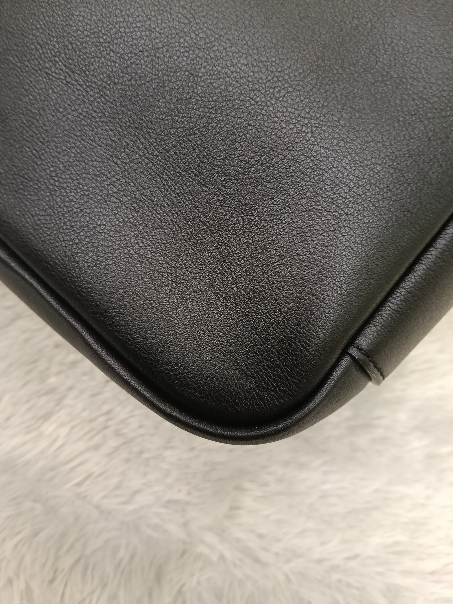 YsL Le 5 A 7 Supple Small Calfskin Black GHW 2026