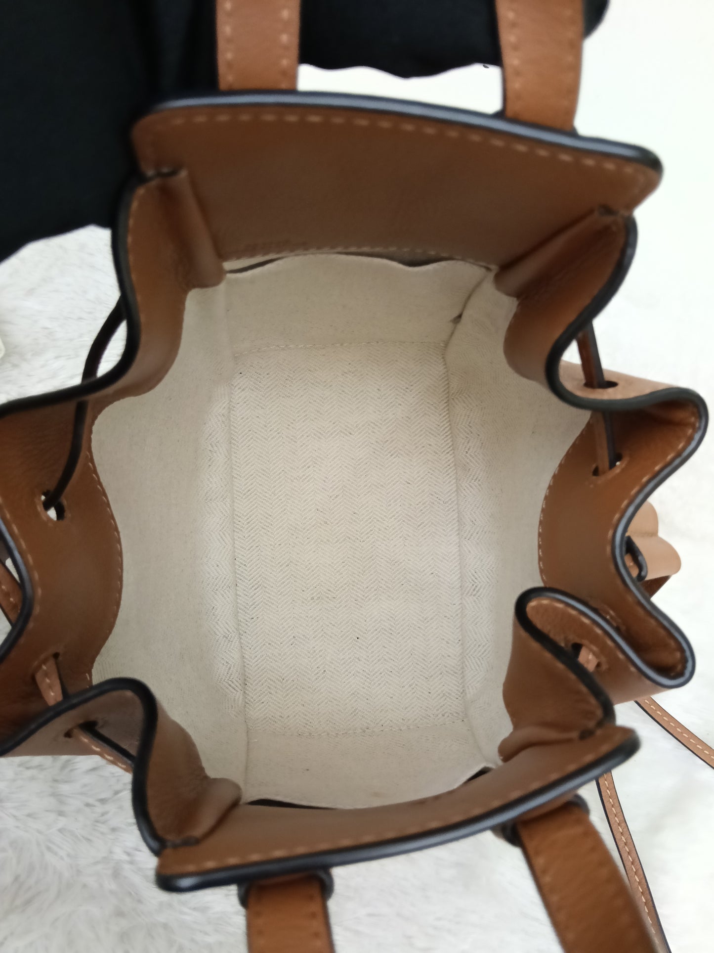 Loewe Hammock Mini Tan SHW 2024