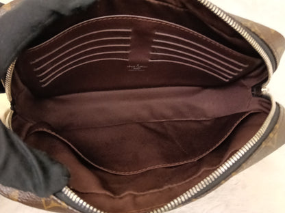 LV Kasai Clutch Monogram Macassar 2019