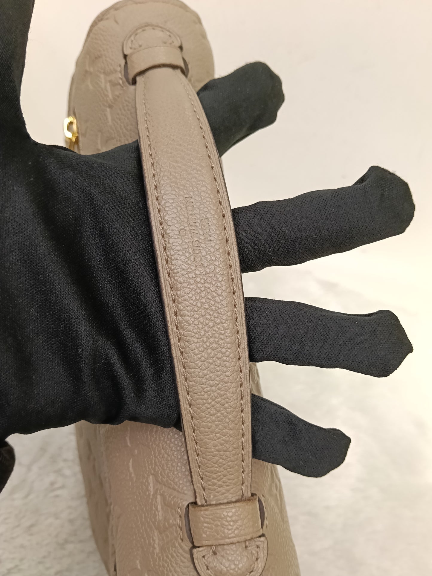 LV Metis Monogram Empreinte Tourterelle (CHIP)