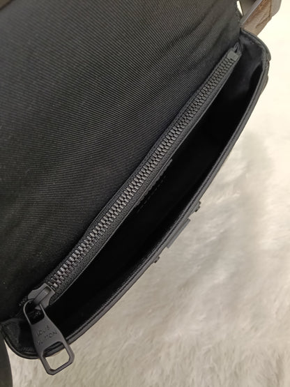 LV S Lock Waist Bag Monogram Macassar (CHIP)