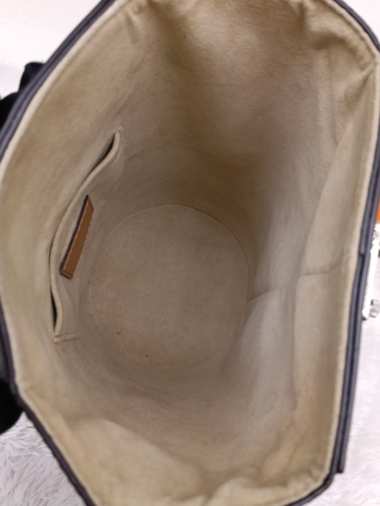 LV Duffle Transformed Monogram Time Trunk 2018