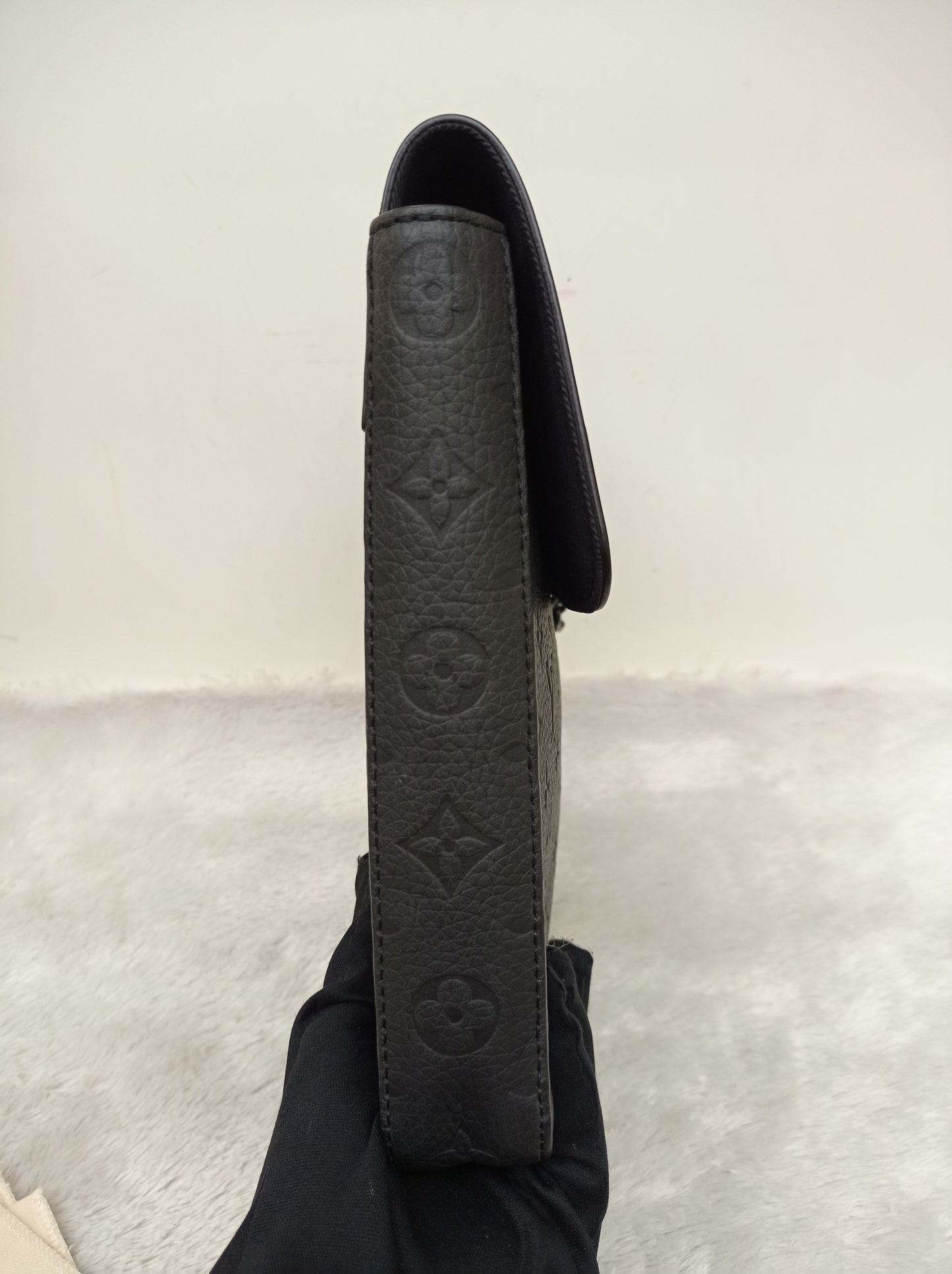 LV Pochette Virgil Abloh Steamer Monogram Eclipse (CHIP)