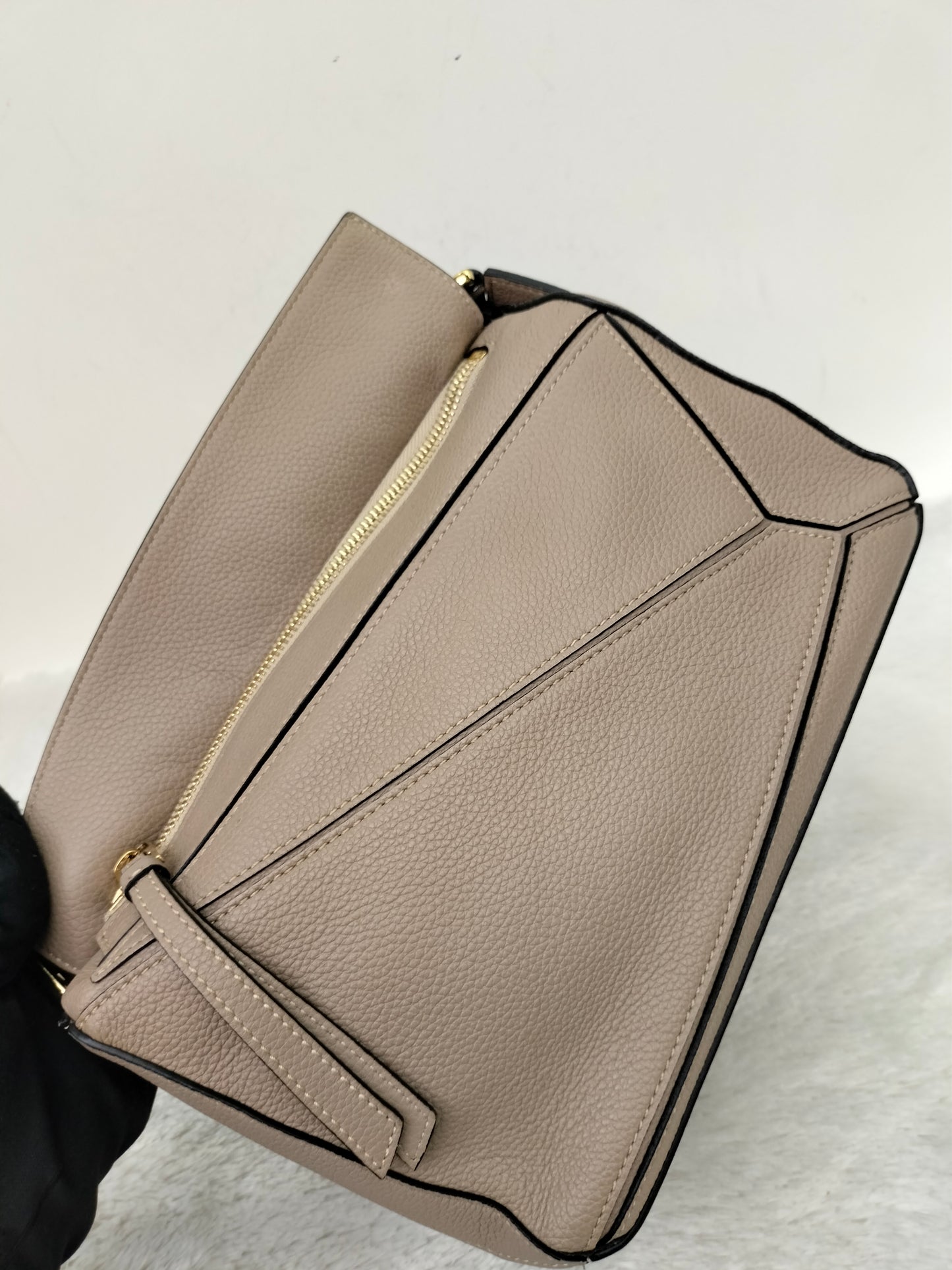 Loewe Puzzle Small Grained Sand GHW 2021