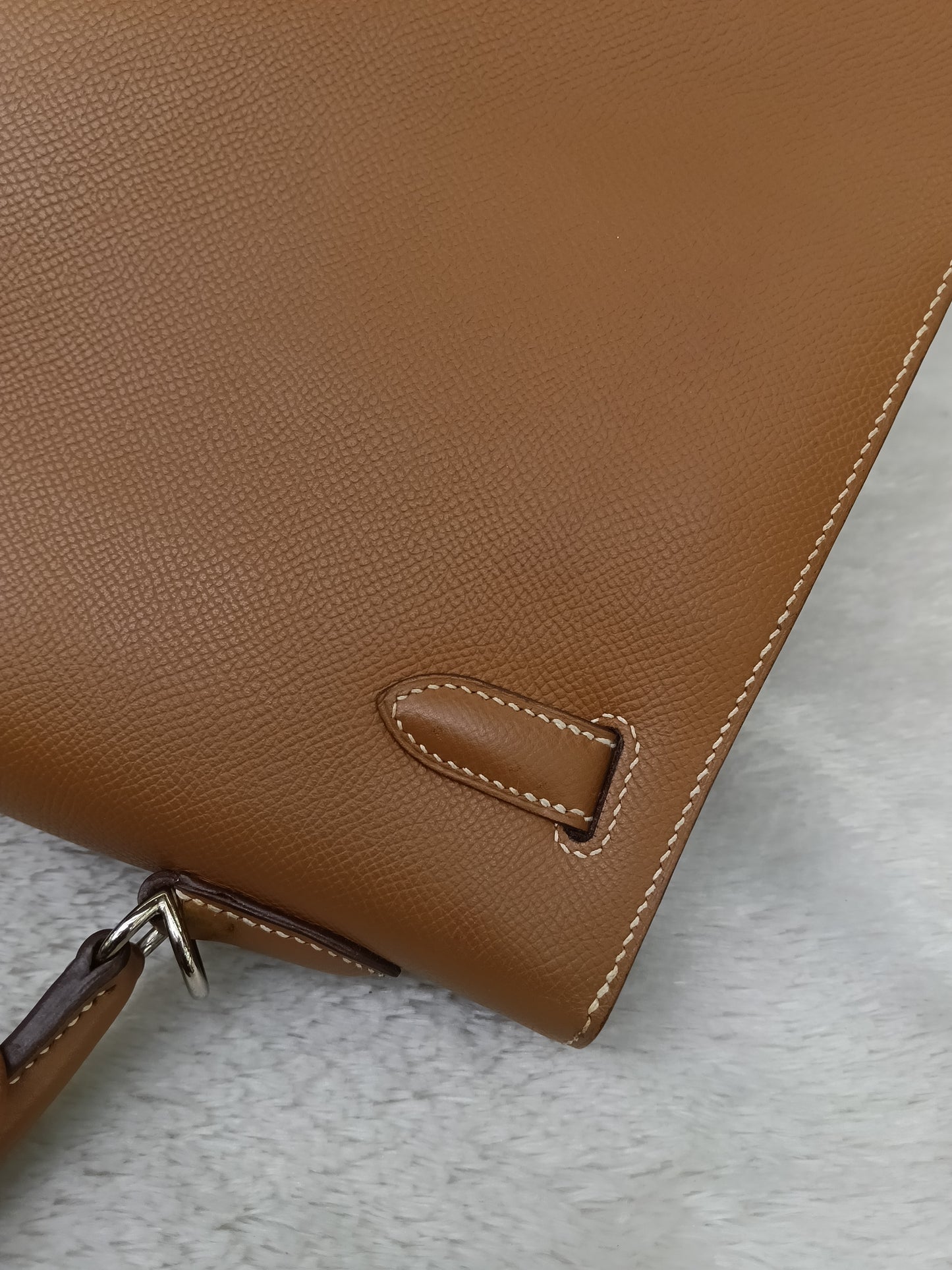 K35 Epsom Sellier Gold PHW #J square