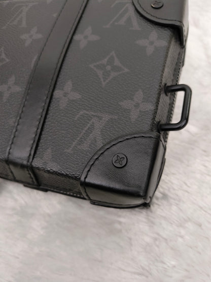 LV Soft Trunk Wallet Monogram Eclipse (CHIP)