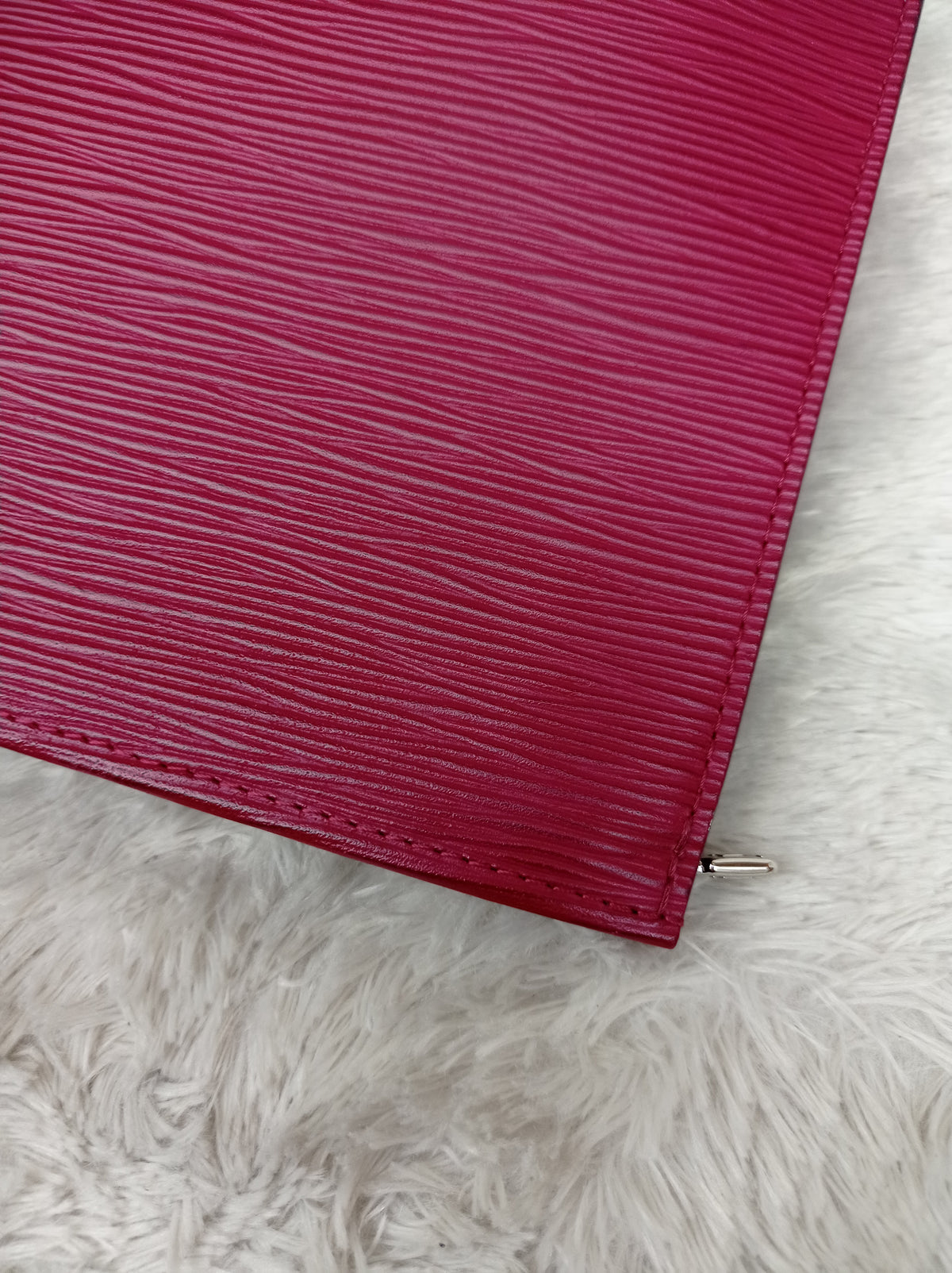 LV Toiletry Pouch 26 Epi Fuchsia 2019