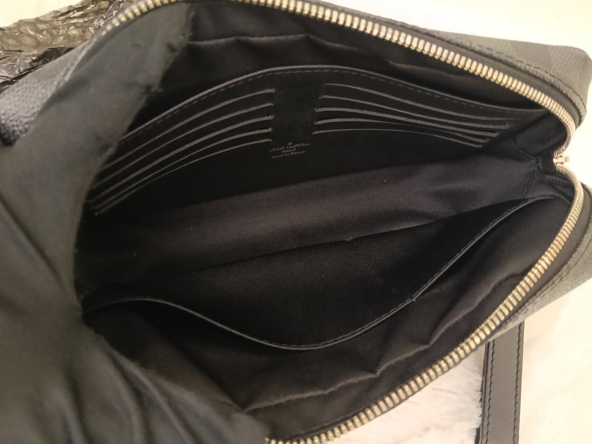 LV Kasai Clutch Graphite 2018