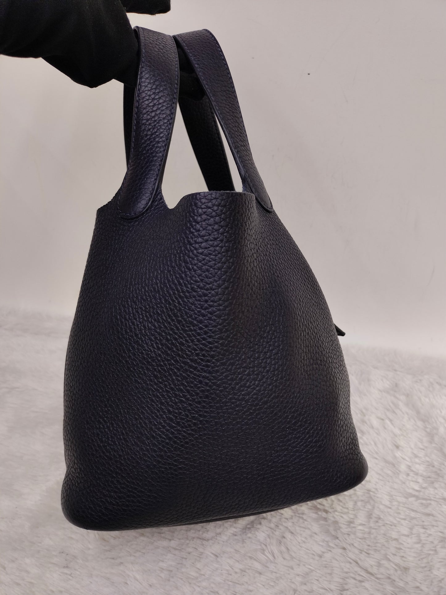 *Neverbeen Used* Picotin Lock 18 Clem Bleu Indigo GHW #Y