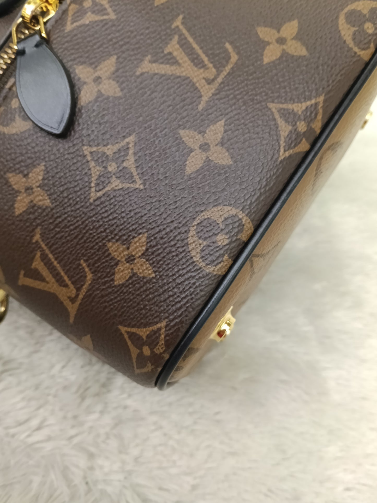 LV Vanity PM Monogram Reverse (CHIP)