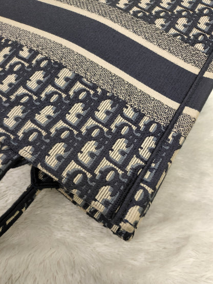 Dior Tote Book Medium Oblique Navy 2018
