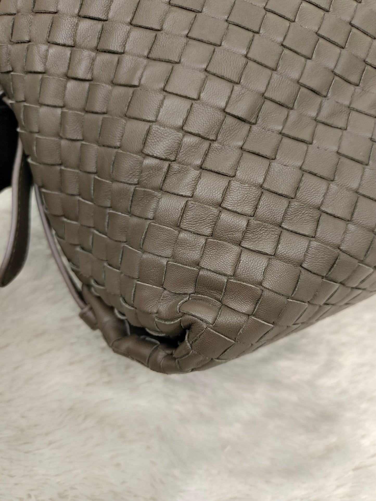 Bottega Veneta Osaka Medium Grey 2018