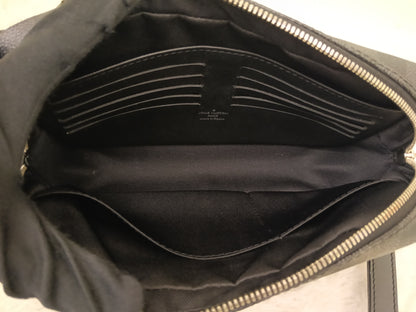 LV Kasai Clutch Graphite 2018