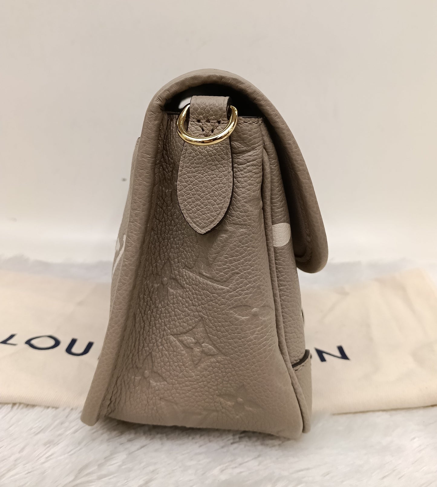 LV Diane PM ST NM Monogram Empreinte Giant Tourterelle Creme 2025 (CHIP)