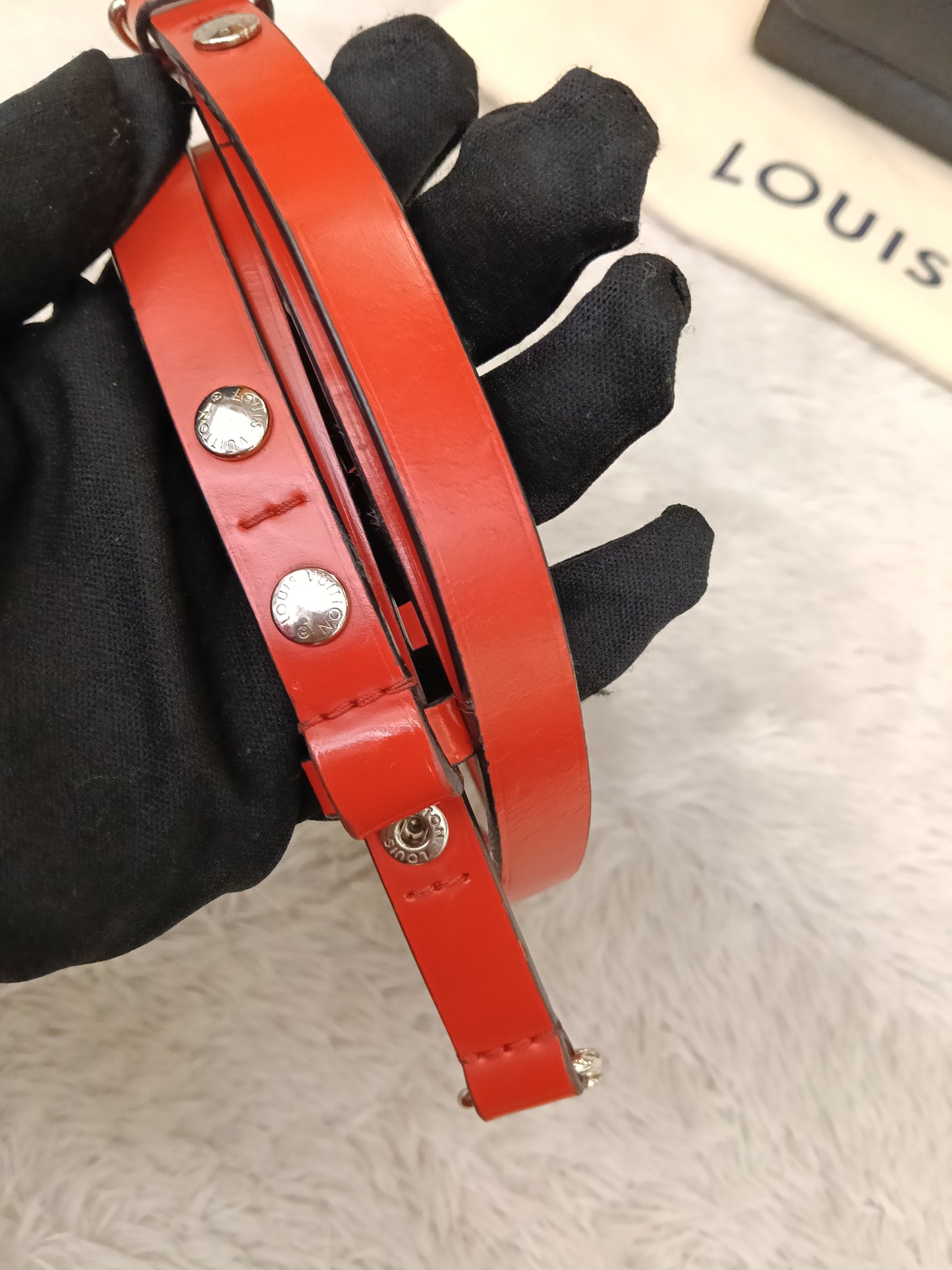 LV Twist MM Epi Love Lock Charms Black White Red 2018