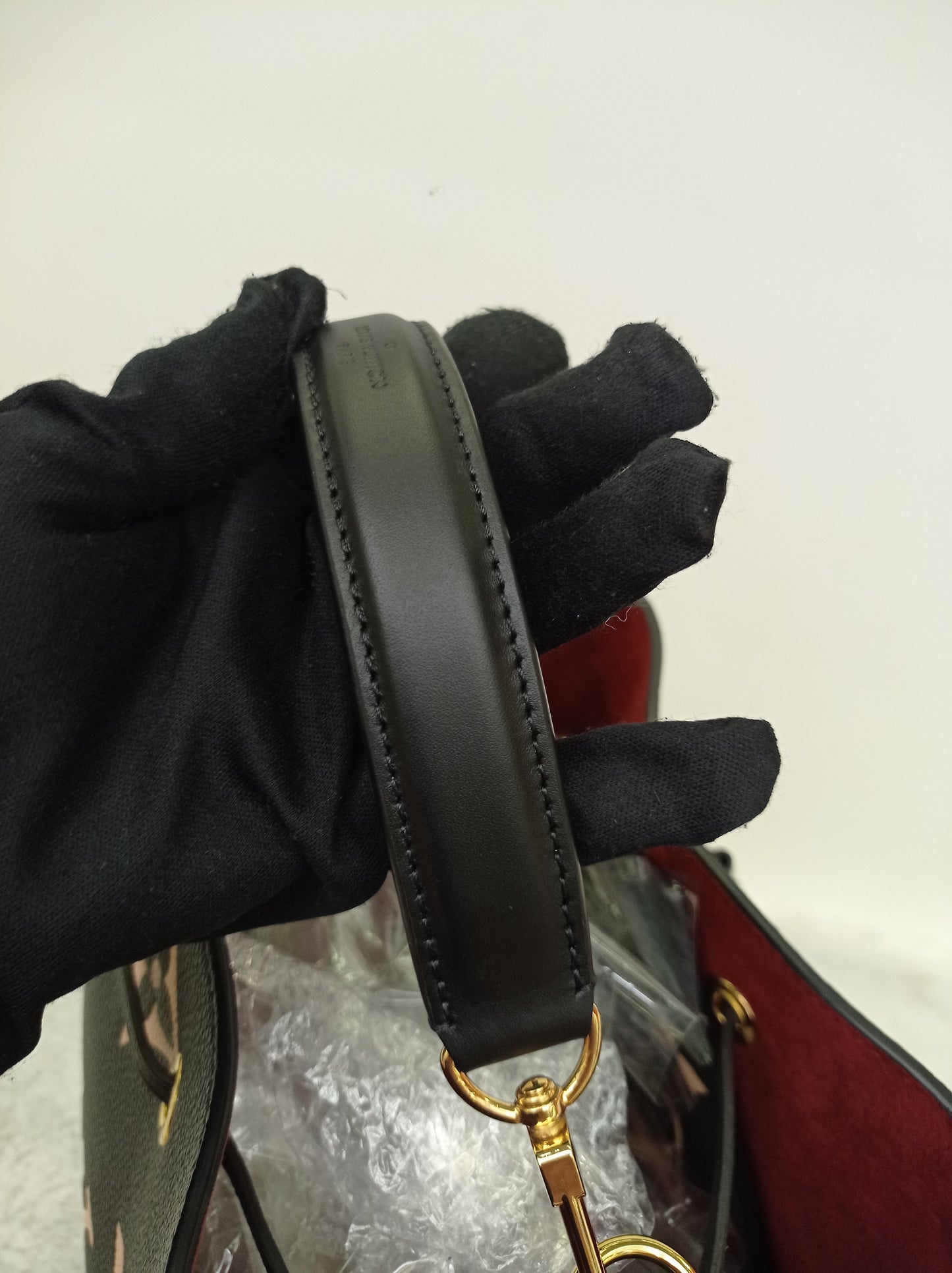 LV Neo Noe MM Monogram Empreinte Noir Creme (CHIP)
