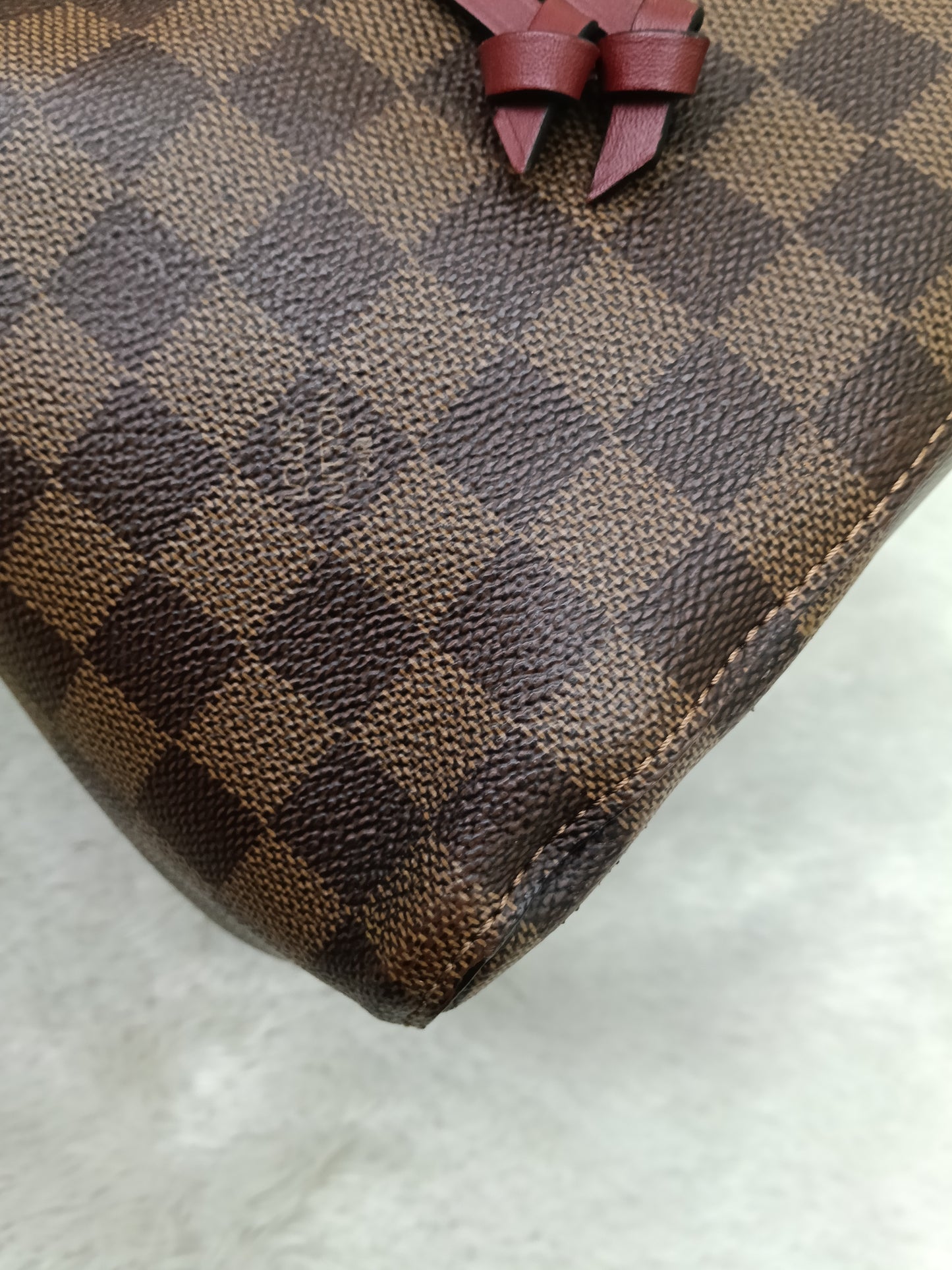 LV Neo Noe MM Damier Cherry Berry 2019
