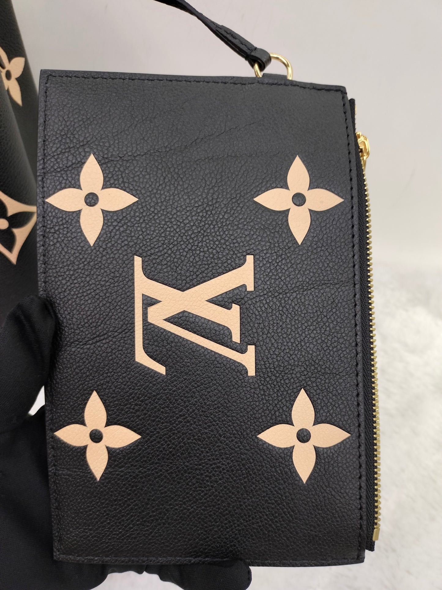*Neverbeen Used* LV Neo Noe MM Monogram Empreinte Noir Creme 2023 (CHIP)