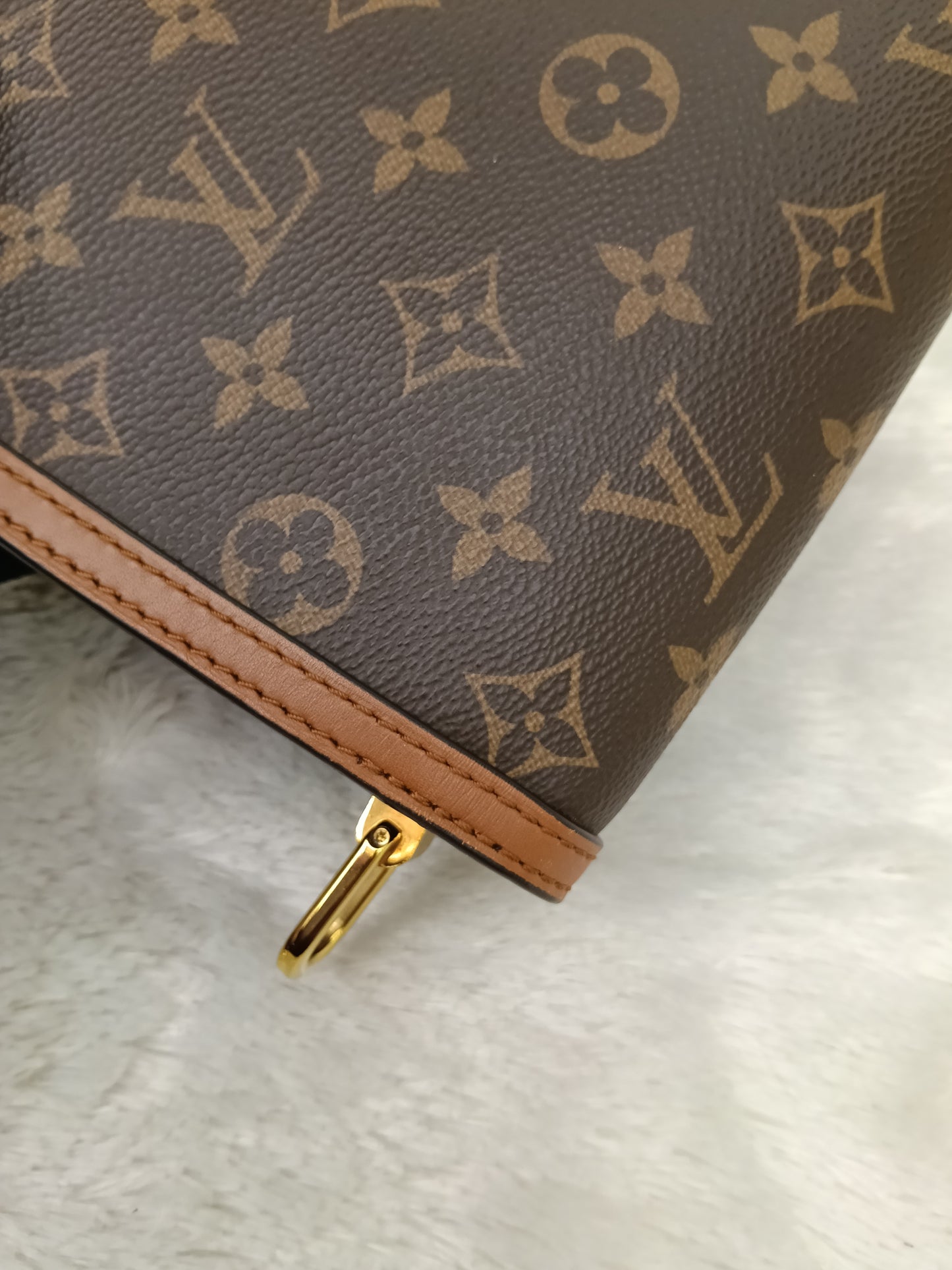 LV Dauphine Mini Monogram Reverse (CHIP)