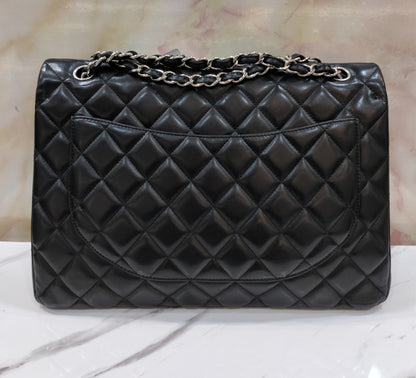 Chanel Classic Maxi Black Lamb SHW#13  Size 33x23x10cm