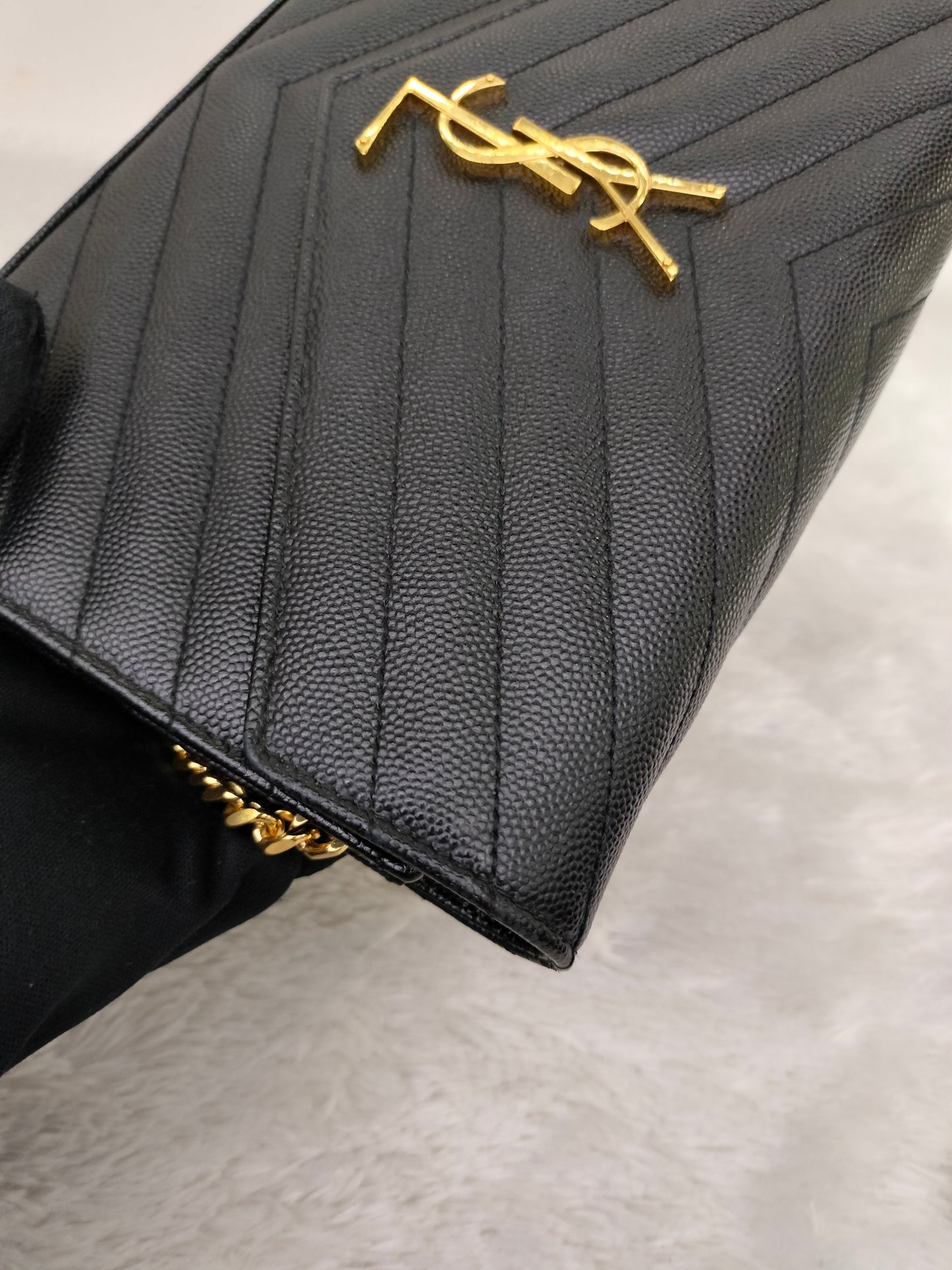 YsL WOC 22 Chevron Grained Black GHW 2021
