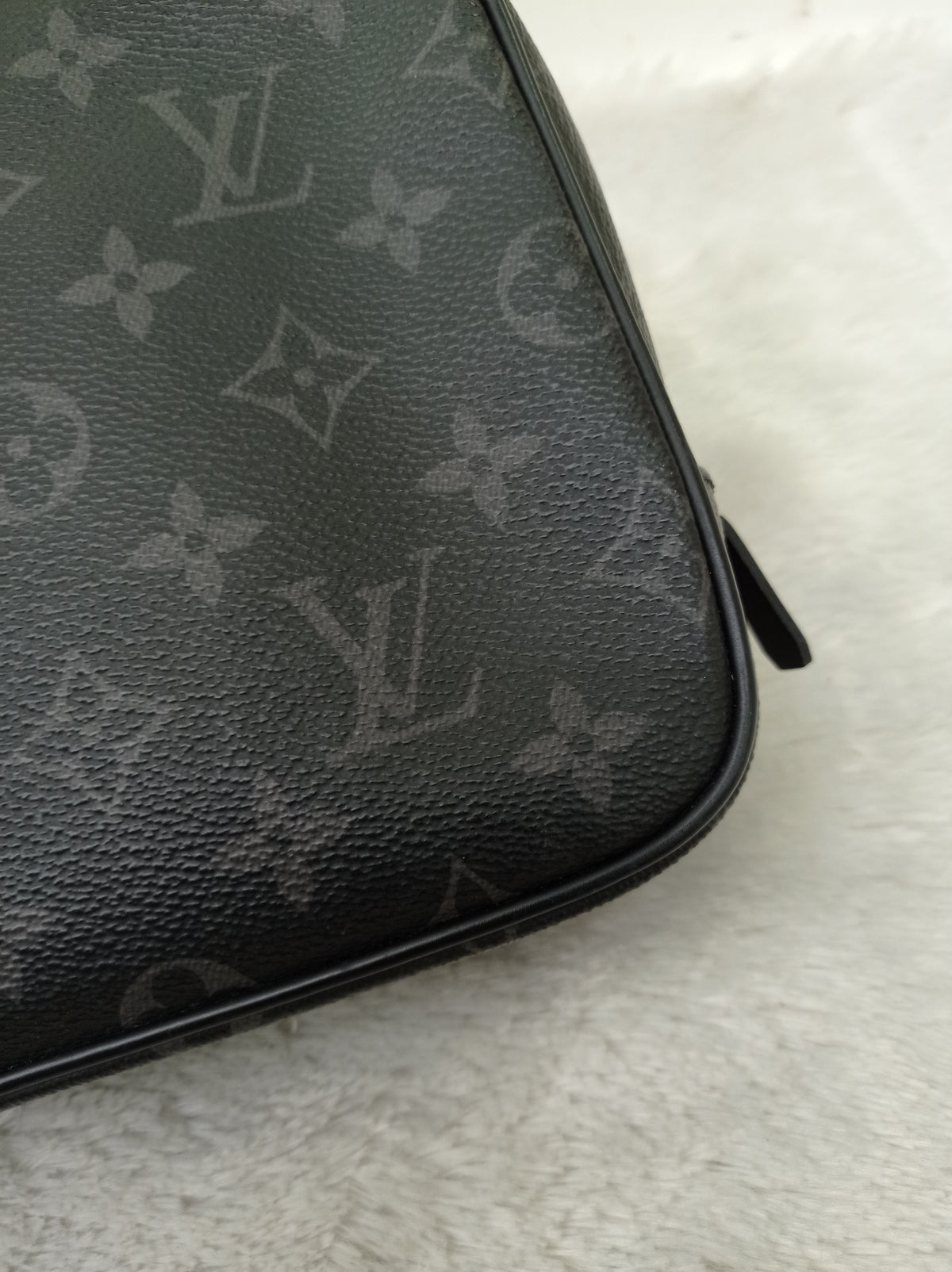 LV Toilet Pouch GM Monogram Eclipse 2017