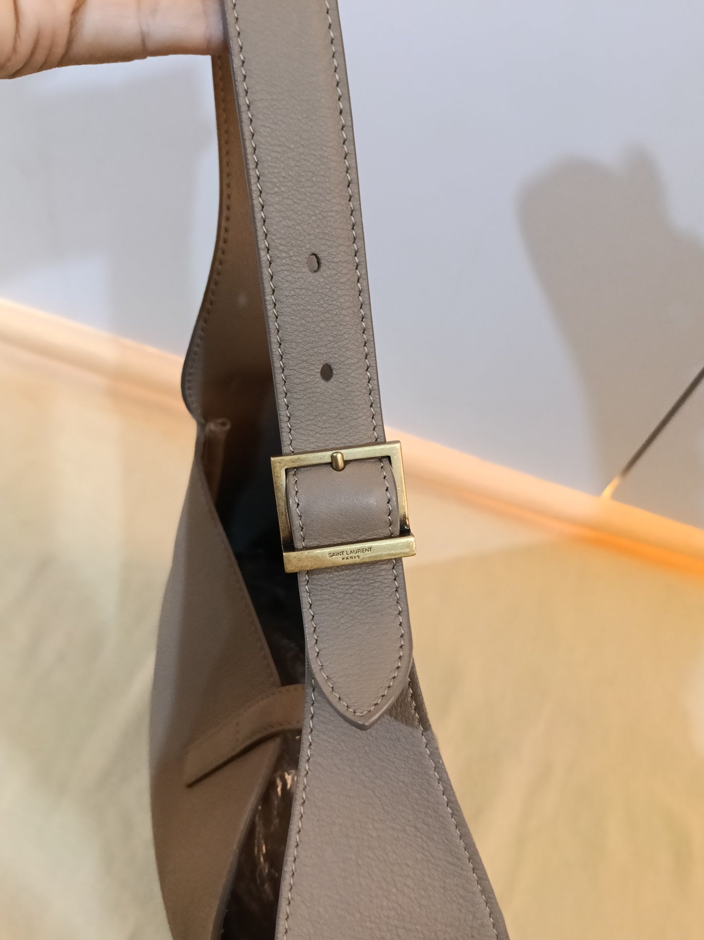 YsL Le 5 A7 Supple Small Calfskin Dusty Grey GHW 2023