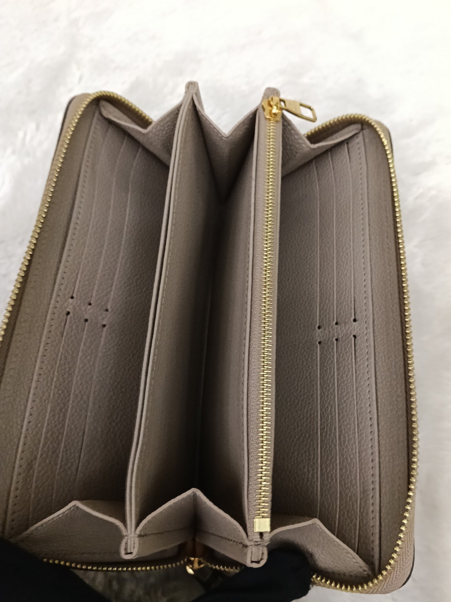 LV Zippy Wallet Monogram Empreinte Tourterelle Creme (CHIP)