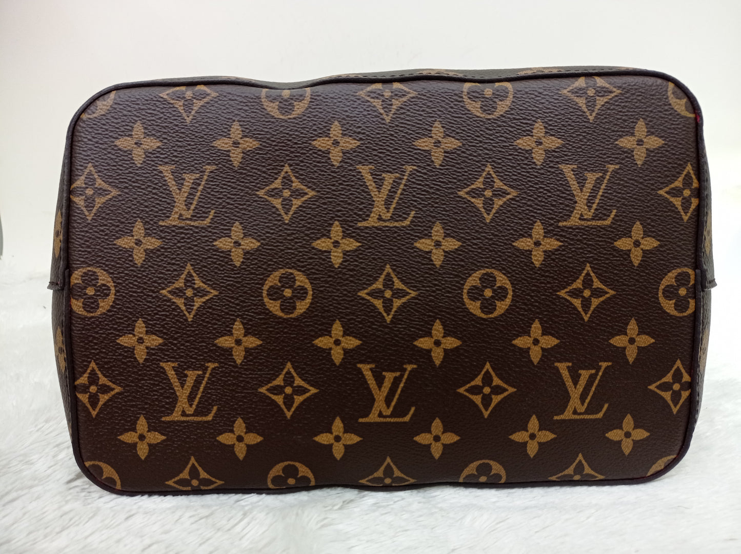 LV Neo Noe MM Monogram Freesia 2018