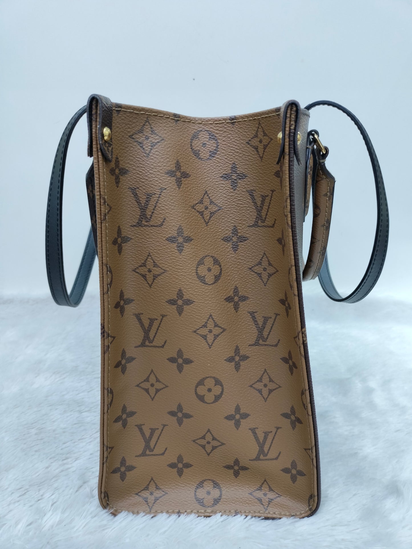 LV OTG MM Monogram Reverse (CHIP)