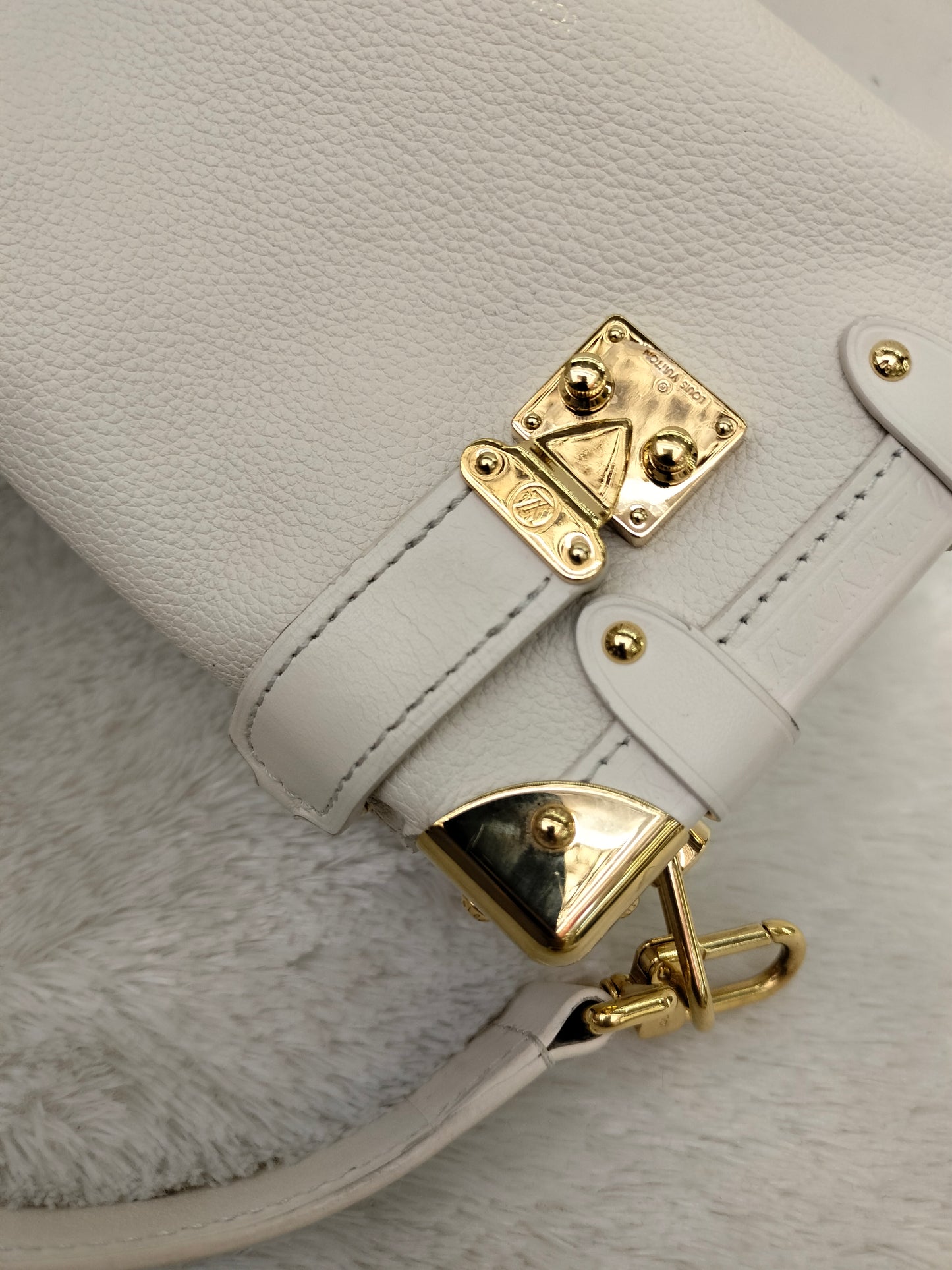 LV Side Trunk PM Grained Calfskin Chalk (CHIP)