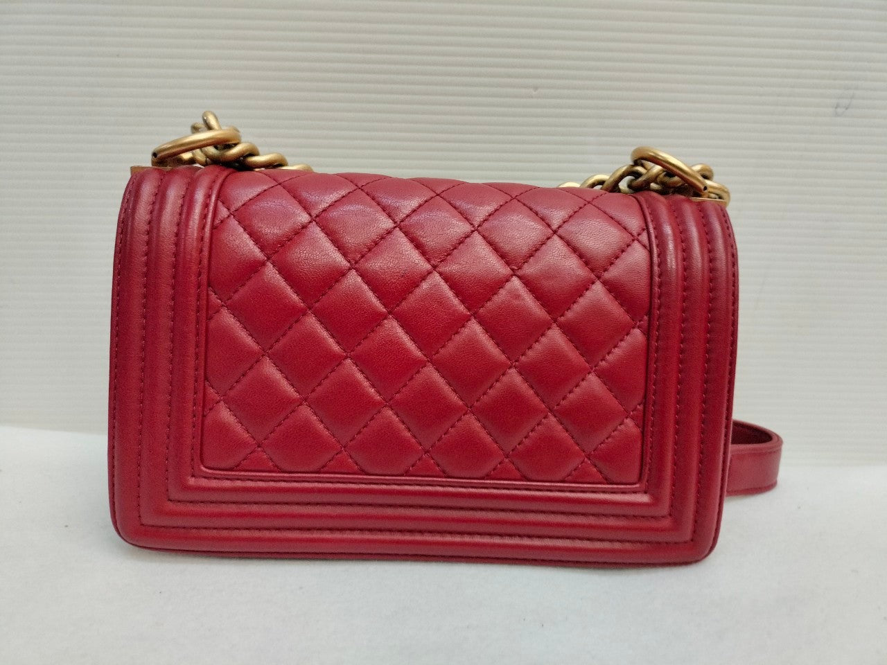 Chanel Boy20 Small Lamb Red GHW #24   Size 20x12x6cm