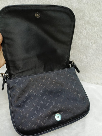 LV Conte de Fees Musette Black Silk Monogram 2002