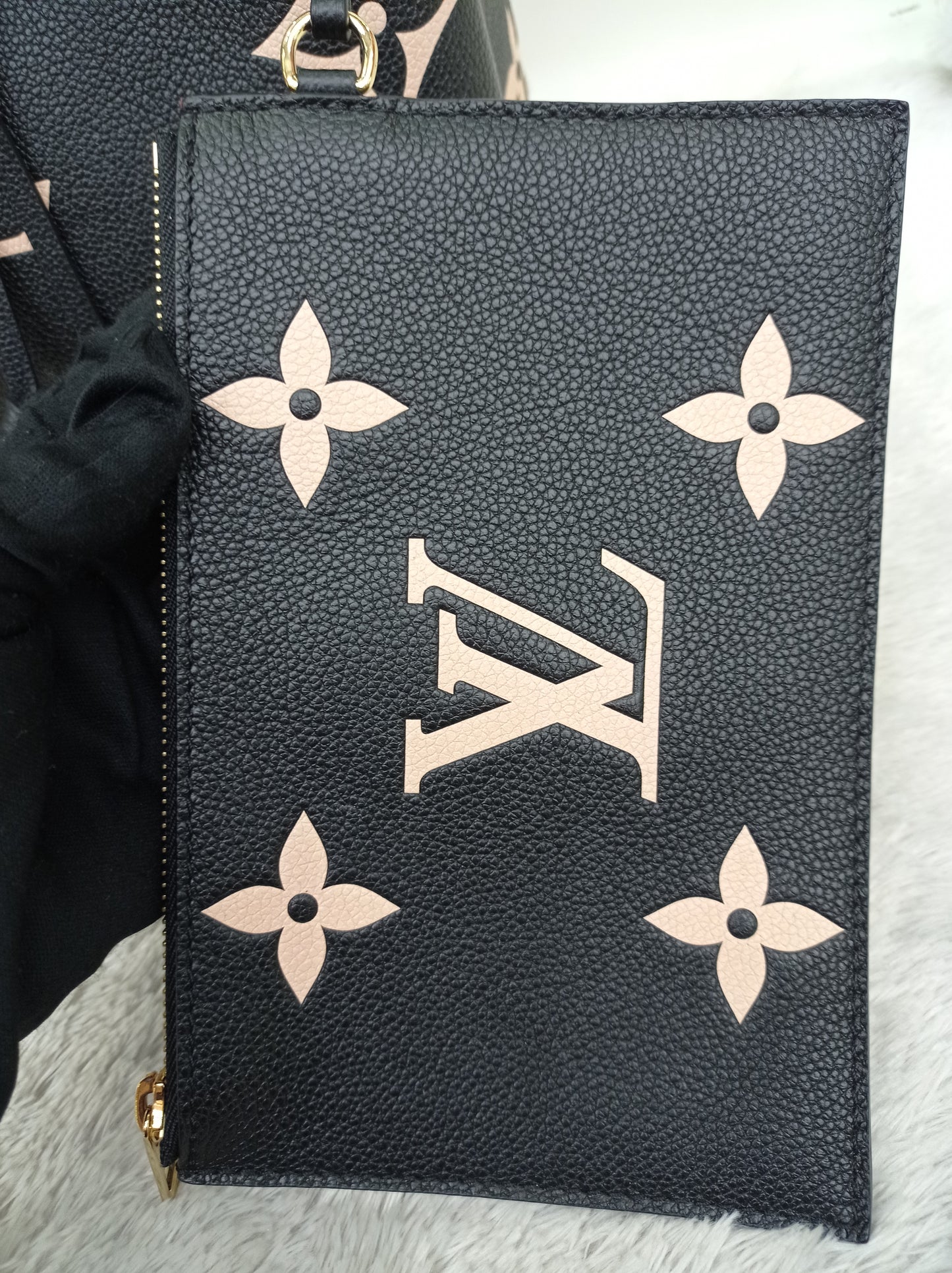 LV Neo Noe MM Monogram Empreinte Noir Creme (CHIP)