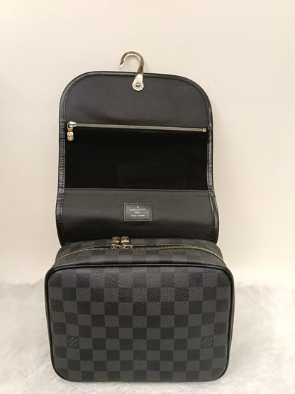 LV Hanging Toiletry Kit Graphite 2013