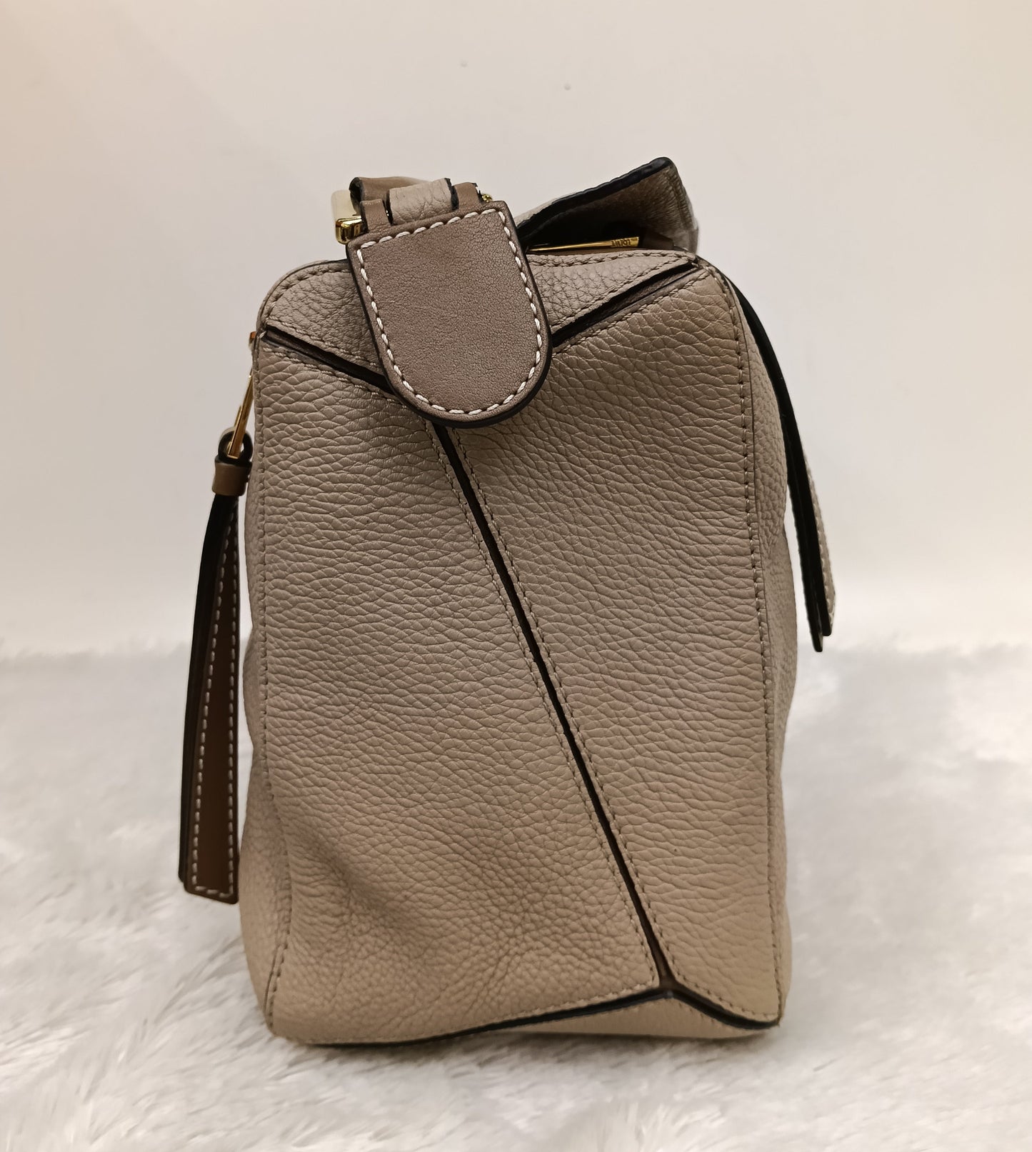 Loewe Puzzle Medium Grained Sand Mink GHW 2018