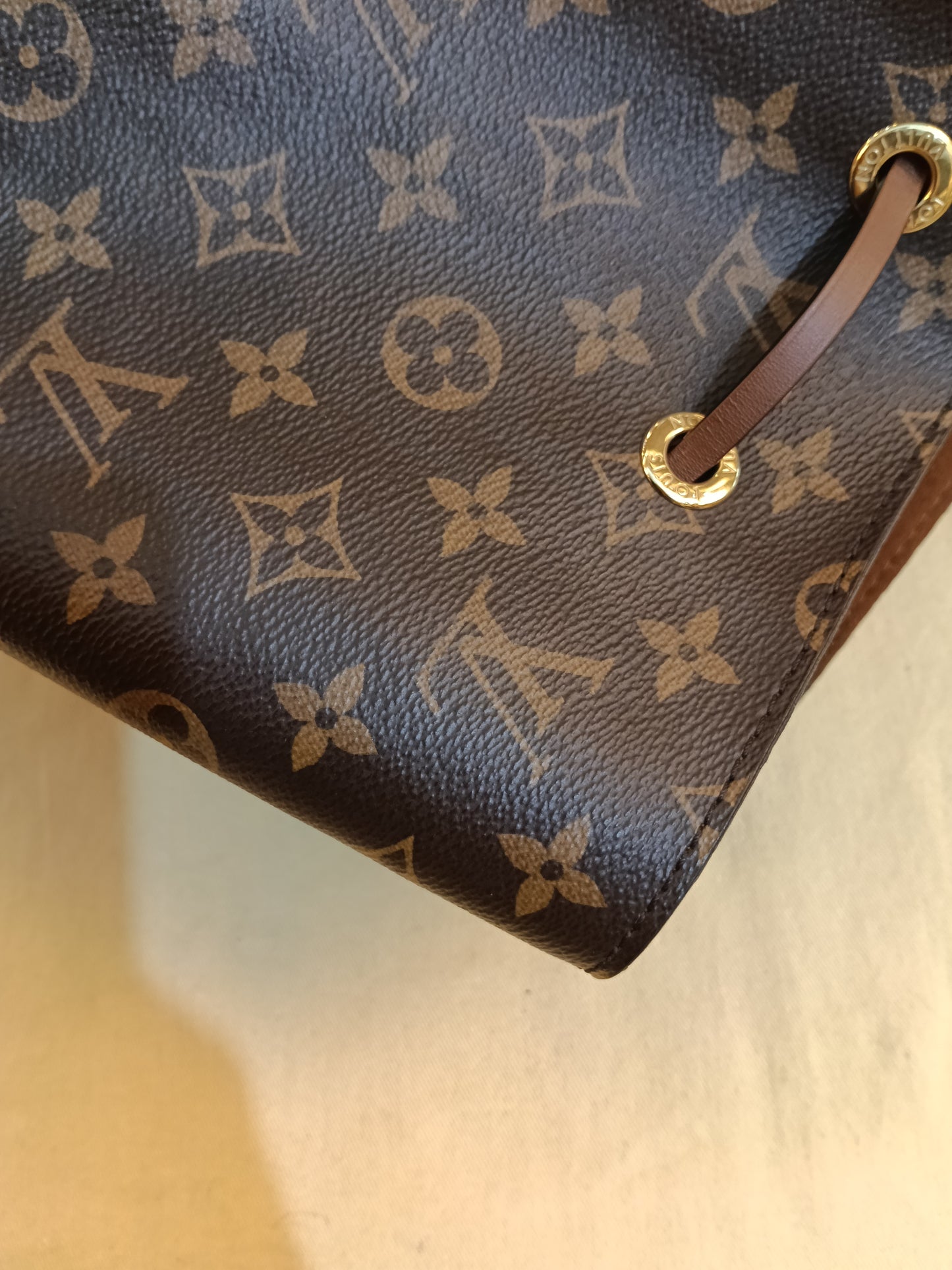 LV Neo Noe MM Monogram Caramel (CHIP)
