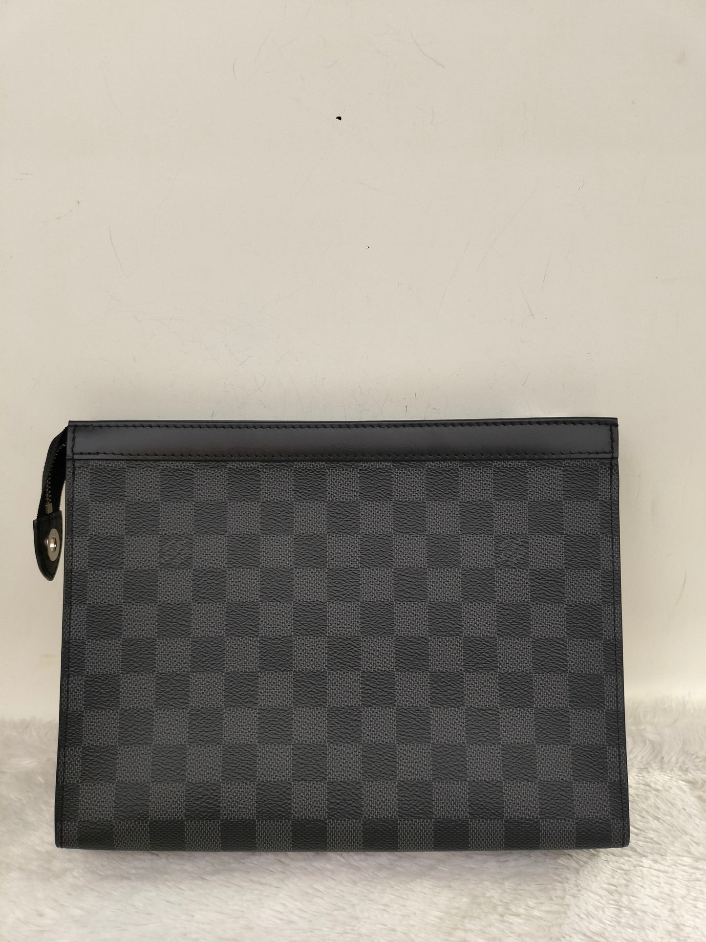LV Pochette Voyage Graphite 2020