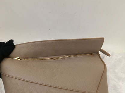 Loewe Puzzle Small Edge Grained Sand GHW 2023