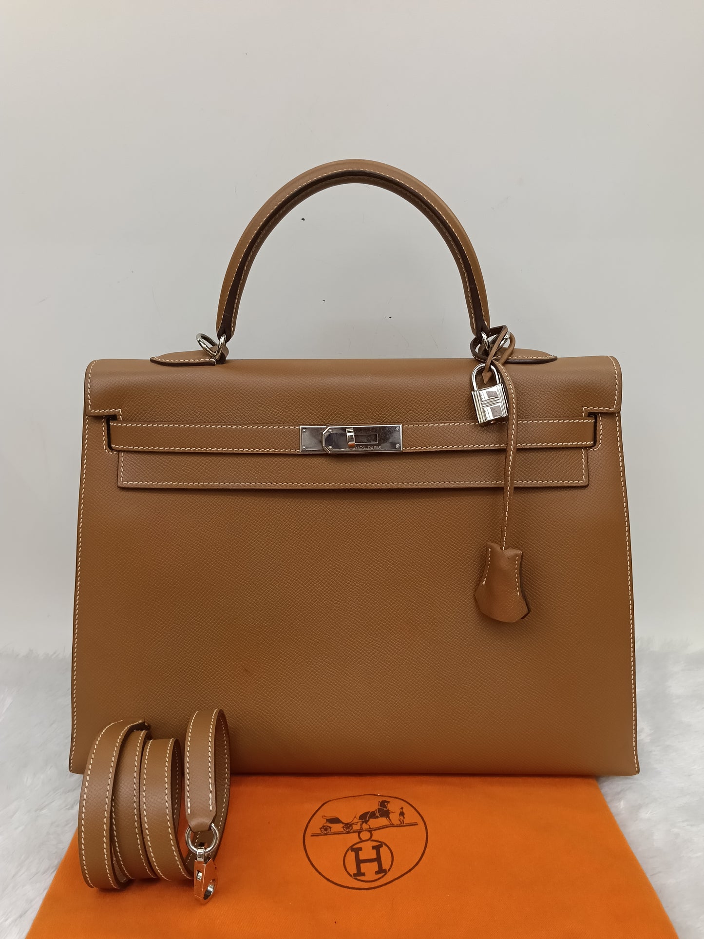 K35 Epsom Sellier Gold PHW #J square
