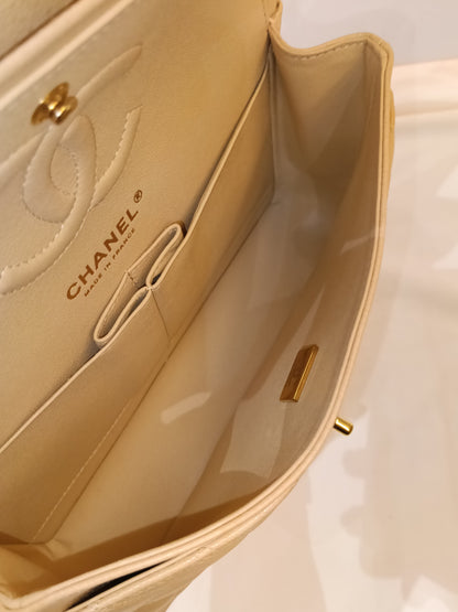 Chanel Small Caviar Beige GHW DF (CHIP)