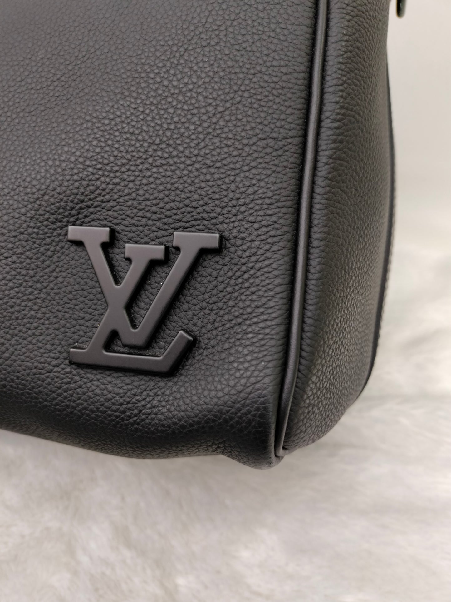 LV Keepall 50 Aerogram All Black (CHIP)