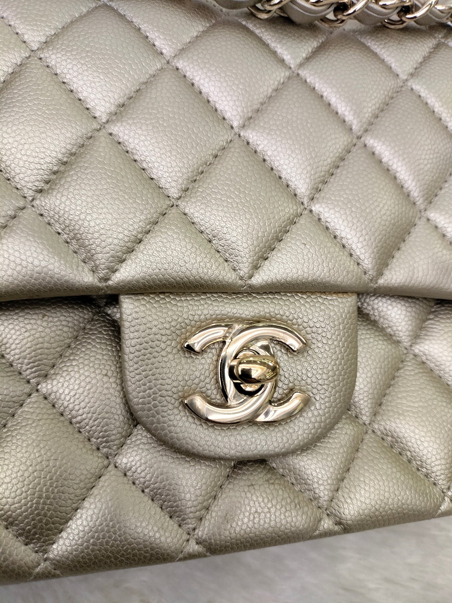 Chanel Medium Caviar Champagne GHW DF #23