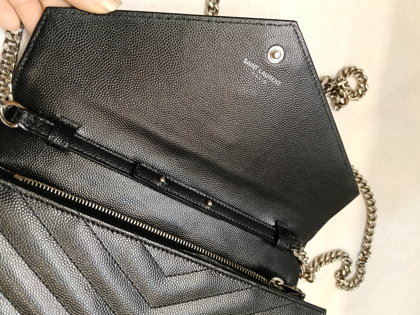 YsL WOC 22 Cassandre Chevron Grained Black SHW 2015