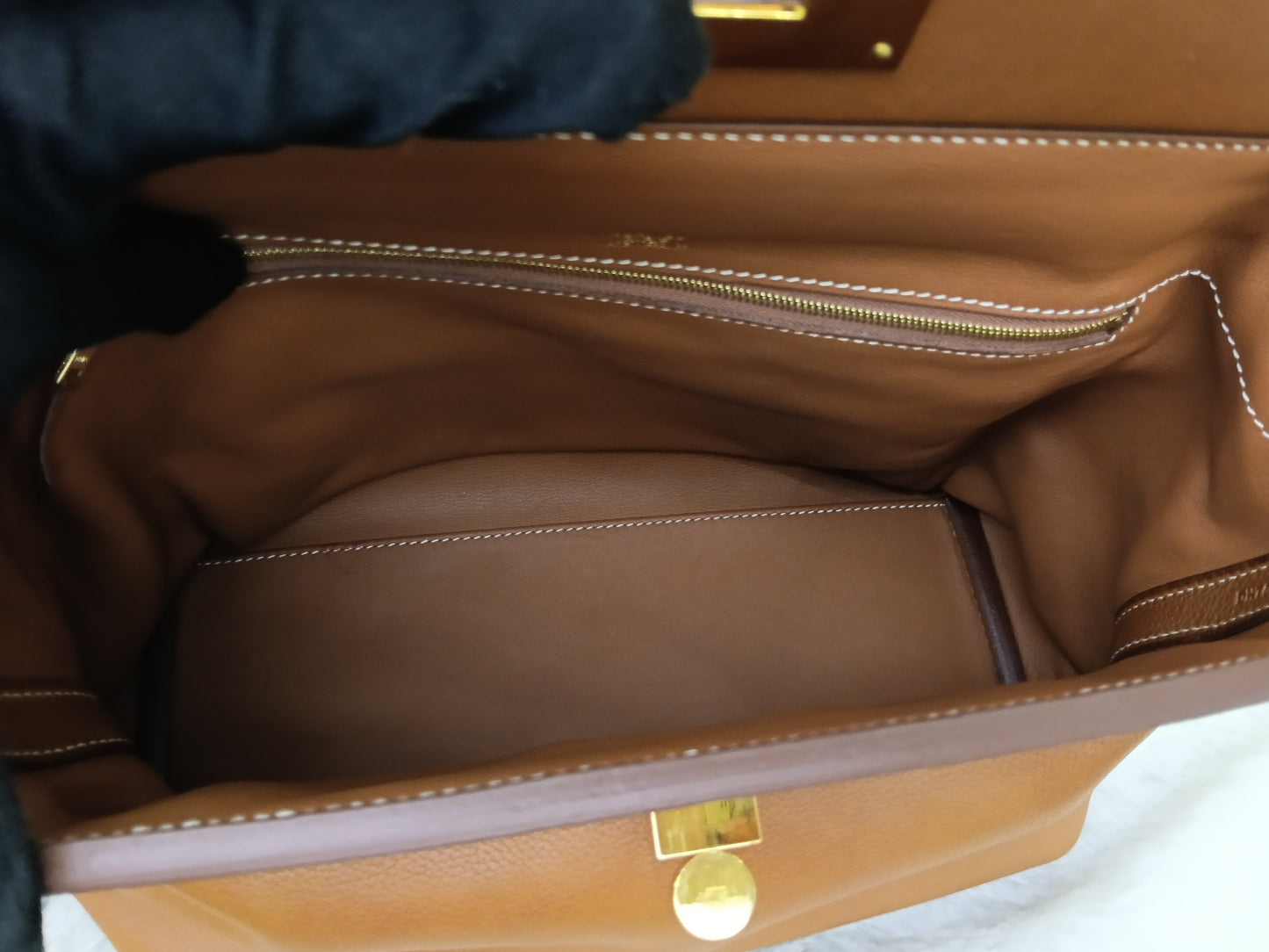 Hermes 2424 29 Fauve Barenia Faubourg GHW #D