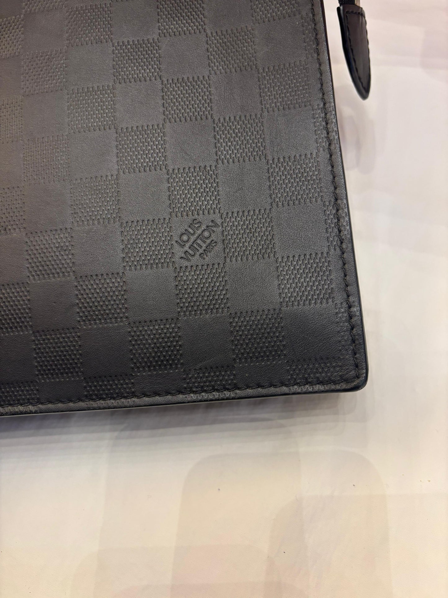 LV Standing Pouch Infini Damier Noir (CHIP)