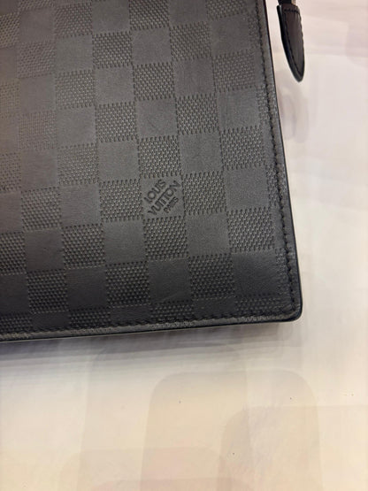 LV Standing Pouch Infini Damier Noir (CHIP)