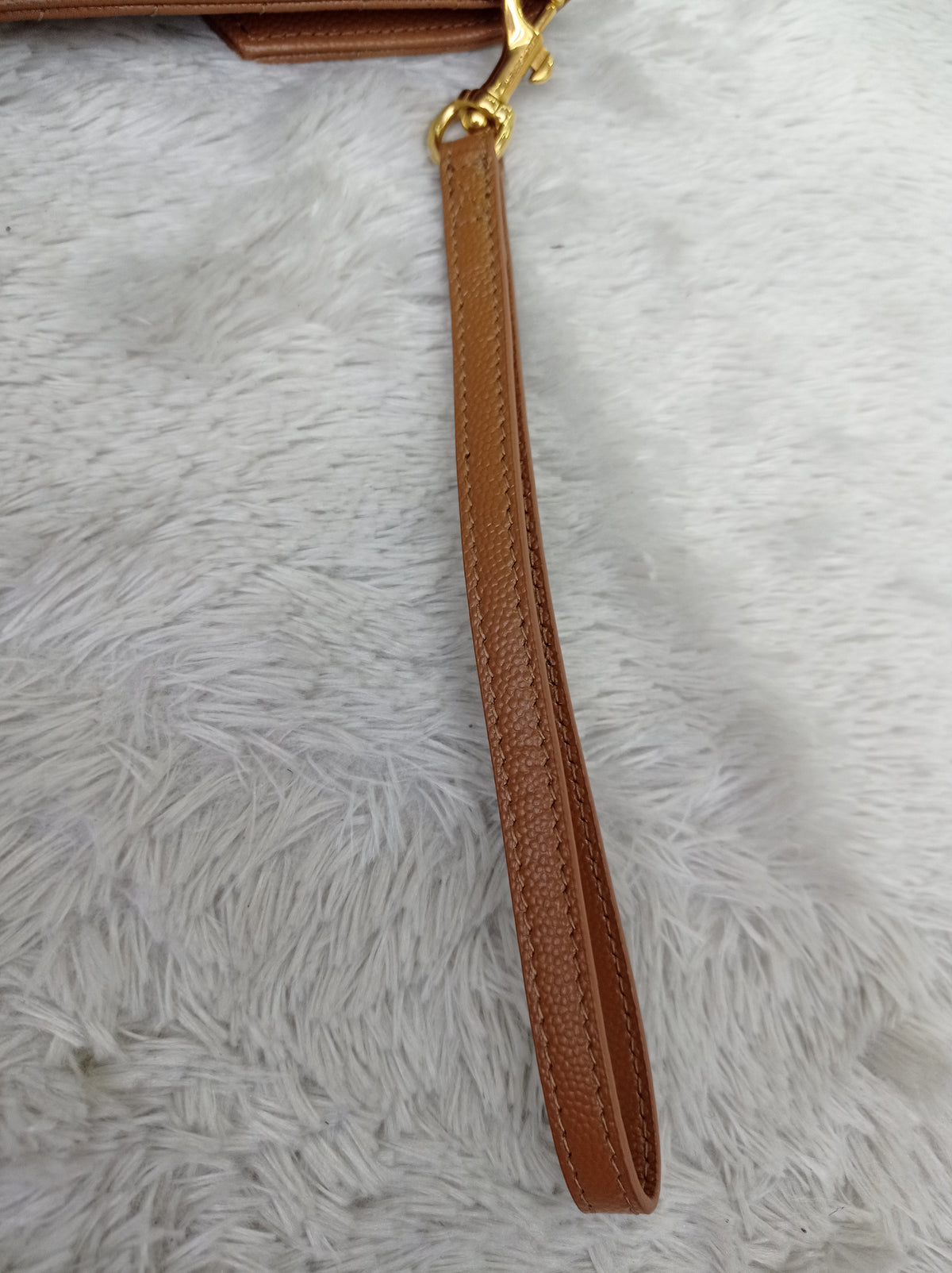 YsL Envelope Clutch Matelasse Monogramme Chevron Grained Dark Caramel GHW 2023