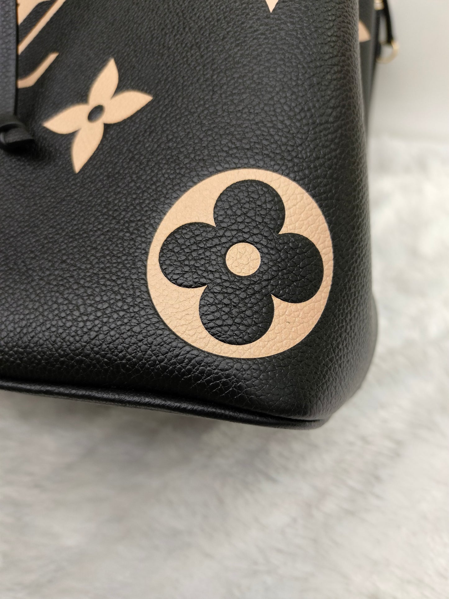 *Neverbeen Used* LV Neo Noe MM Monogram Empreinte Noir Creme 2023 (CHIP)